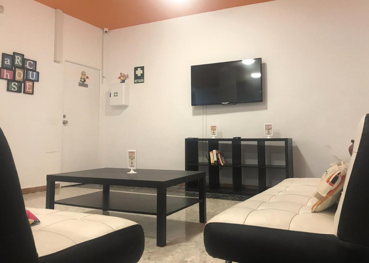 Arc House Sevilla Only Adults 외부 사진